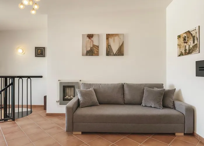 Scalea Apartments & Pool